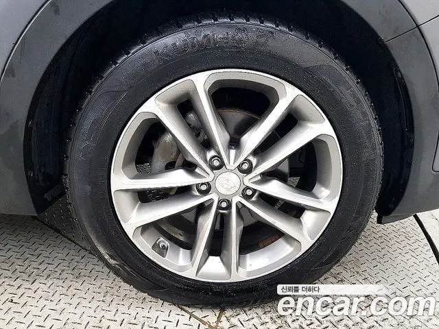 Hyundai Santafe 2016 — фото 20