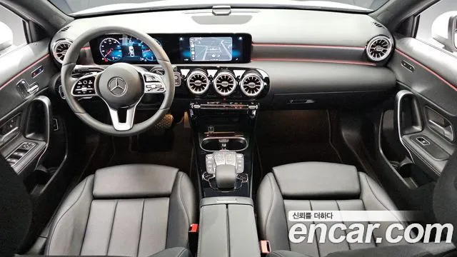 Mercedes-Benz A-Class 2021 — фото 10
