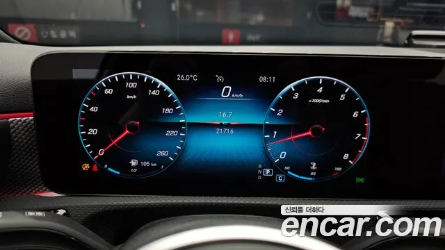 Mercedes-Benz A-Class 2021 — фото 11