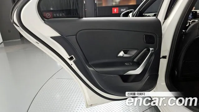 Mercedes-Benz A-Class 2021 — фото 15