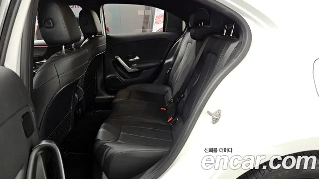 Mercedes-Benz A-Class 2021 — фото 16