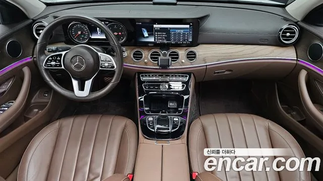 Mercedes-Benz E-Class 2019 — фото 10