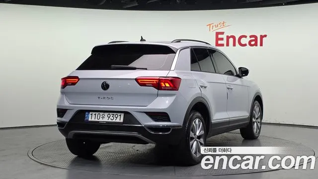Volkswagen T-Roc 2021 — фото 2