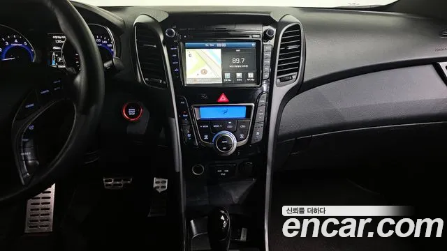Hyundai i30 2016 — фото 13