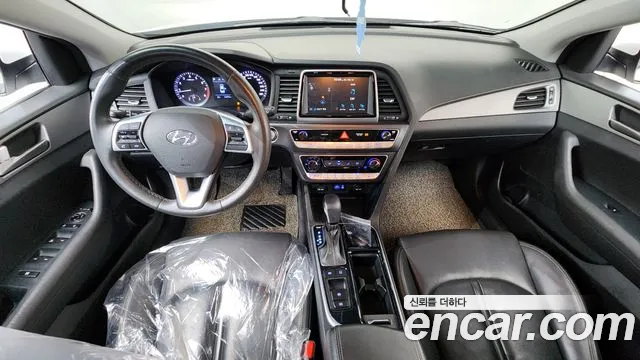 Hyundai Sonata 2019 — фото 10