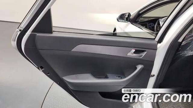Hyundai Sonata 2019 — фото 15