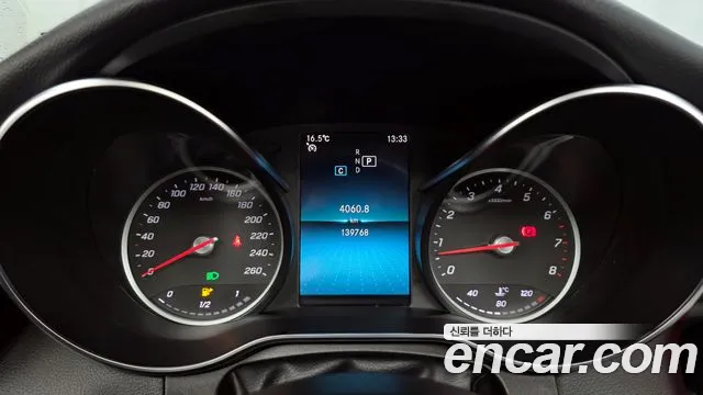Mercedes-Benz C-Class 2019 — фото 11