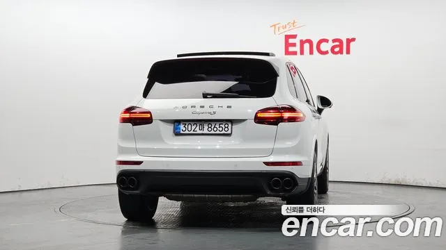 Porsche Cayenne 2017 — фото 4