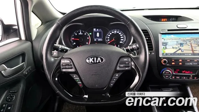Kia K3 2016 — фото 15