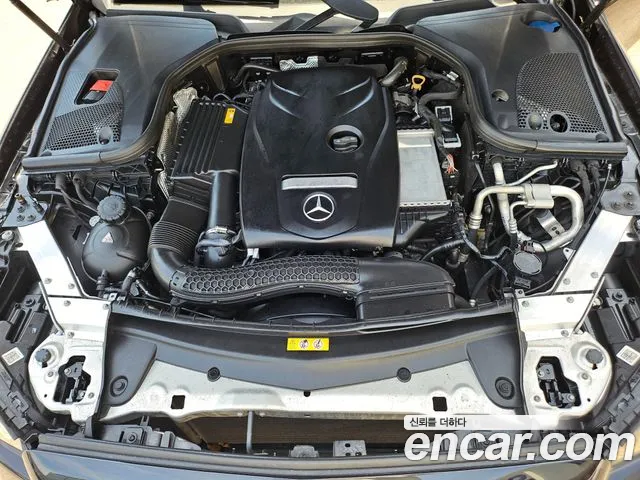 Mercedes-Benz E-Class 2018 — фото 20
