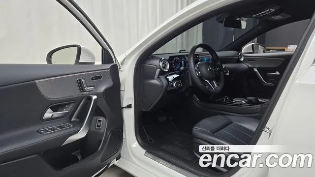 Mercedes-Benz A-Class 2021 — фото 13