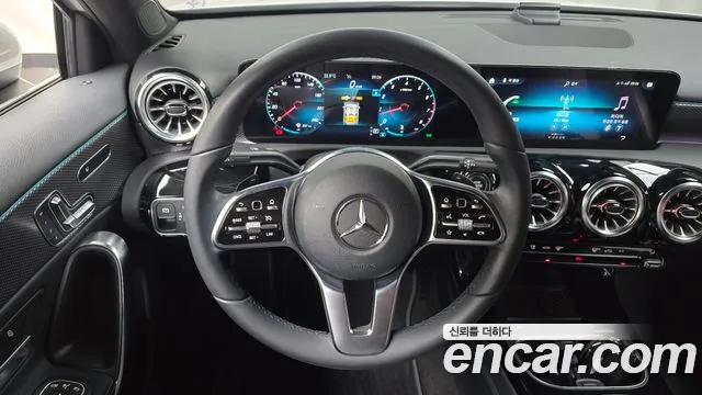 Mercedes-Benz A-Class 2021 — фото 18
