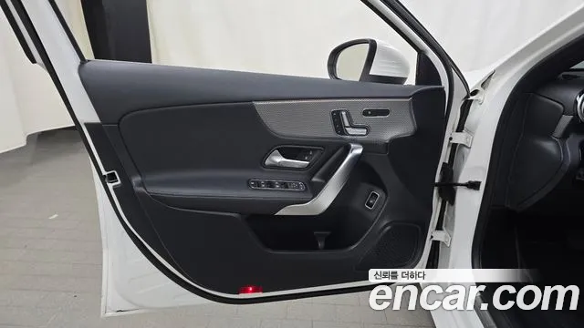Mercedes-Benz A-Class 2021 — фото 14