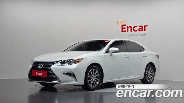 Lexus ES 2017 — фото 1
