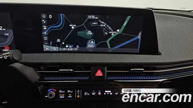 Kia EV6 2023 — фото 19