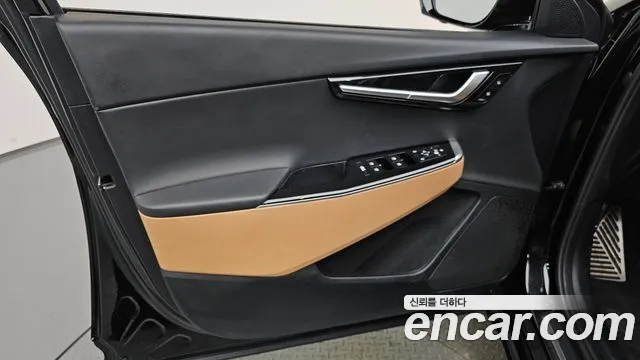 Kia EV6 2023 — фото 13