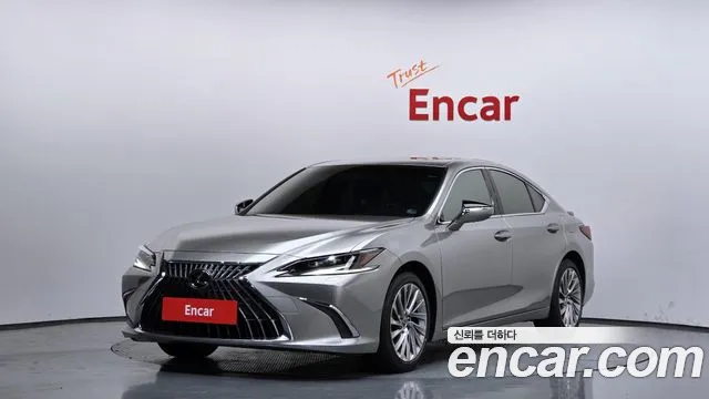 Lexus ES 2025 — фото 1