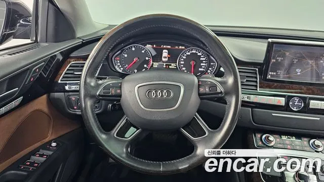 Audi A8 2015 — фото 14