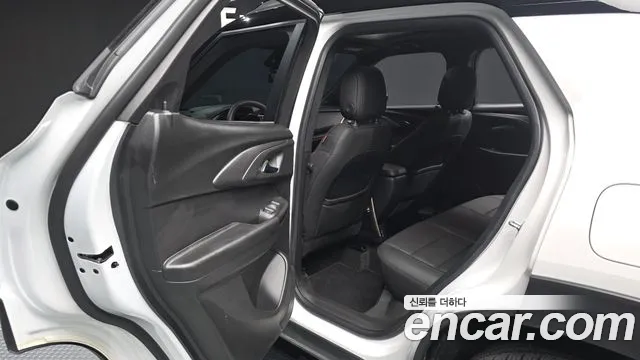 ChevroletGMDaewoo Trailblazer 2022 — фото 16