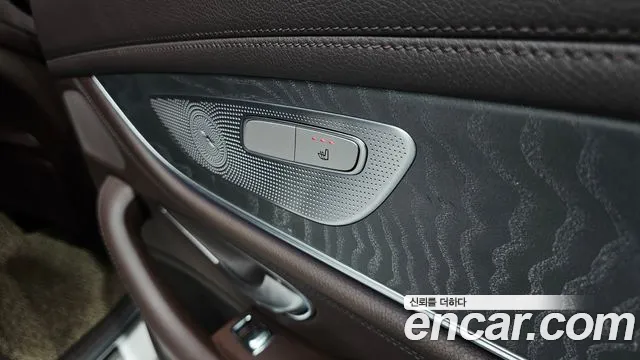Mercedes-Benz CLS-Class 2019 — фото 25