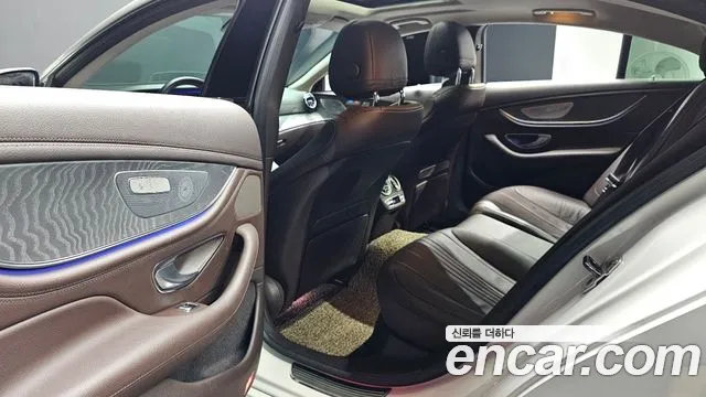 Mercedes-Benz CLS-Class 2019 — фото 16