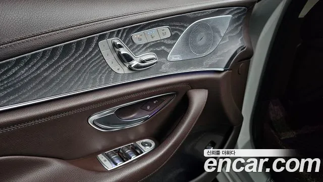 Mercedes-Benz CLS-Class 2019 — фото 27