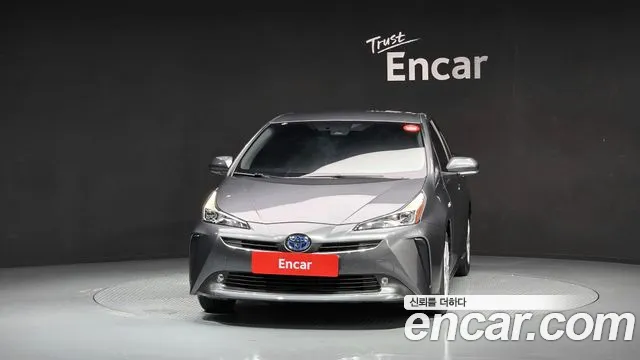 Toyota Prius 2022 — фото 3