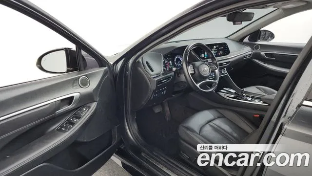 Hyundai Sonata 2022 — фото 13