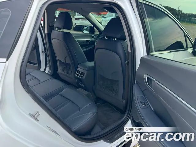 Hyundai Sonata 2023 — фото 12