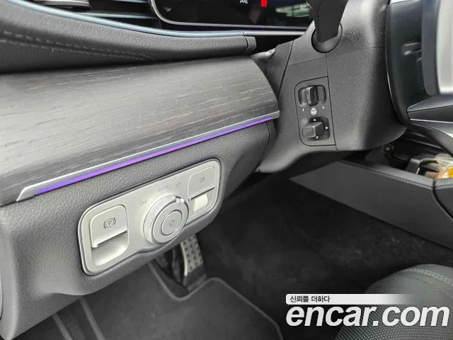 Mercedes-Benz GLE-Class 2023 — фото 19