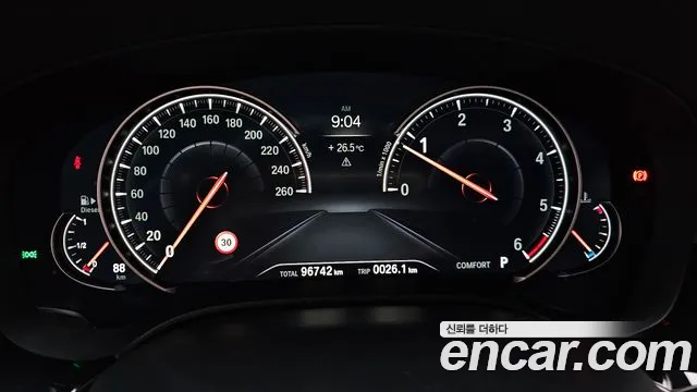BMW 5-Series 2018 — фото 11
