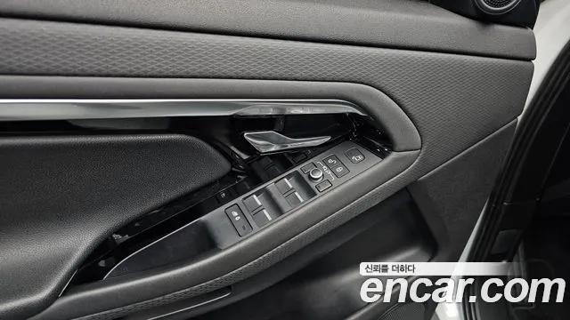 Land Rover Range Rover Evoque 2020 — фото 24