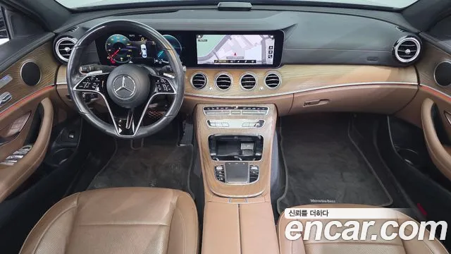 Mercedes-Benz E-Class 2021 — фото 10