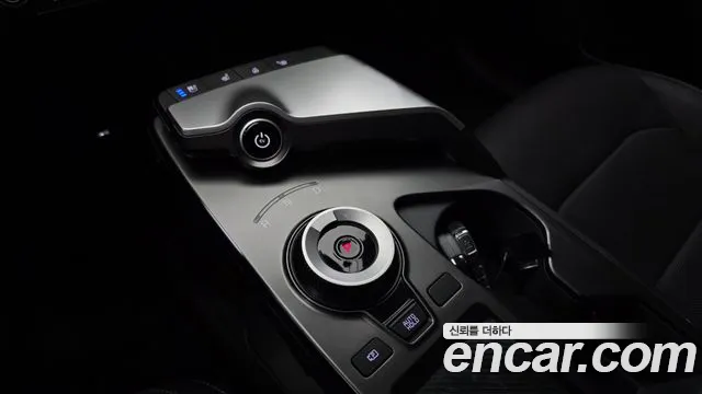 Kia EV6 2024 — фото 12