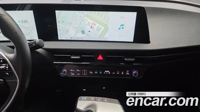 Kia EV6 2024 — фото 18