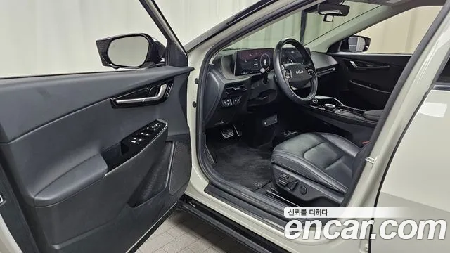 Kia EV6 2022 — фото 13