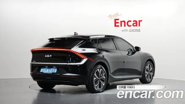Kia EV6 2022 — фото 2