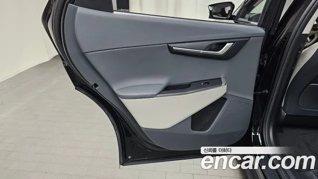 Kia EV6 2022 — фото 15