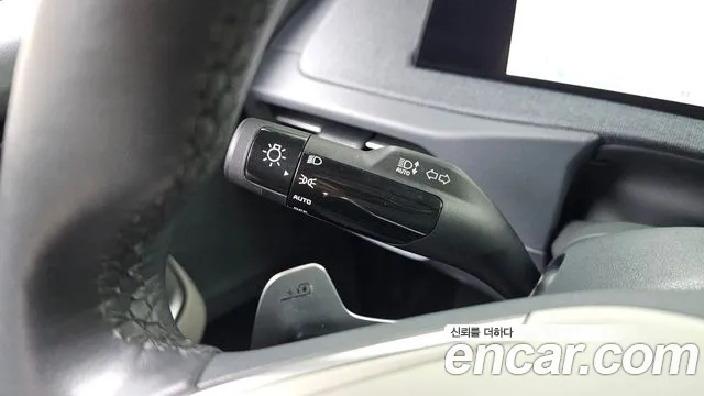 Kia EV6 2022 — фото 27