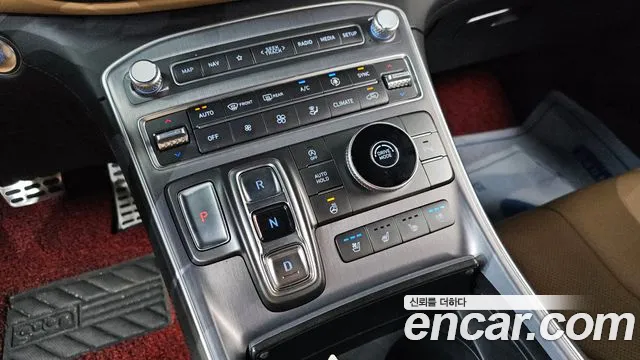 Hyundai Santafe 2021 — фото 12