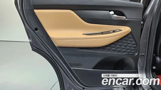 Hyundai Santafe 2021 — фото 15