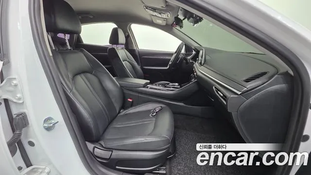 Hyundai Sonata 2020 — фото 13