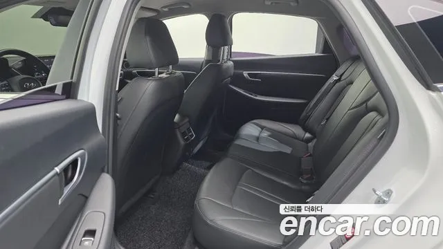 Hyundai Sonata 2020 — фото 16