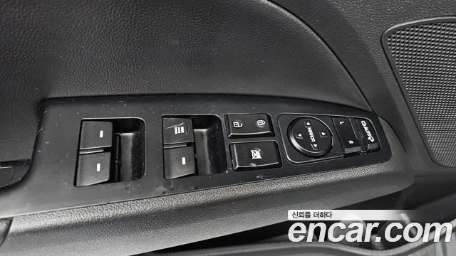 Hyundai AVANTE 2017 — фото 25