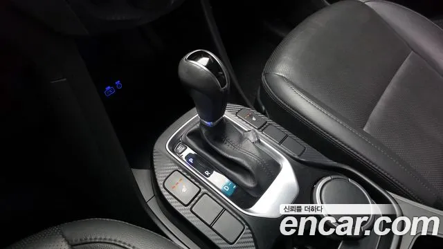 Hyundai Santafe 2016 — фото 12