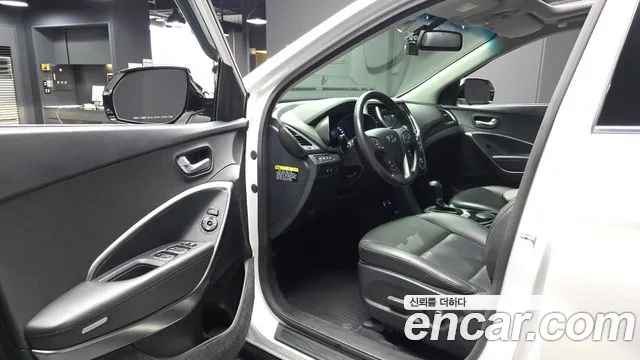 Hyundai Santafe 2016 — фото 13