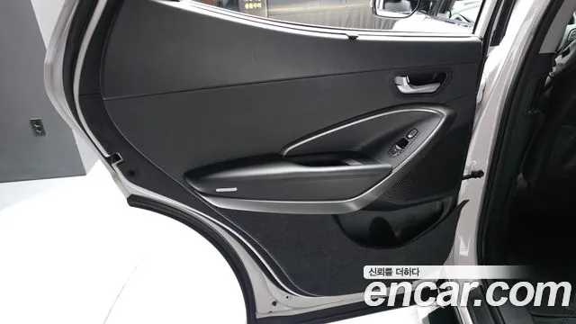 Hyundai Santafe 2016 — фото 15