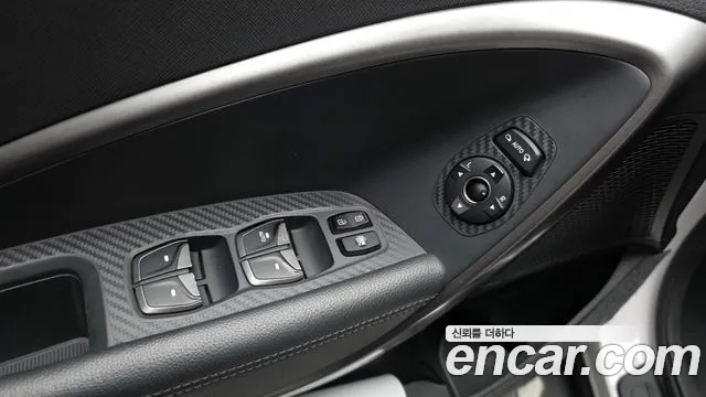 Hyundai Santafe 2016 — фото 30