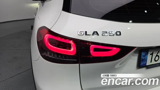 Mercedes-Benz GLA-Class 2020 — фото 9