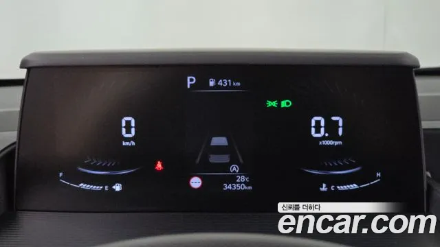 Hyundai Staria 2025 — фото 11